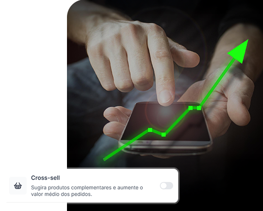 homem feliz ao receber notificações de vendas concluídas