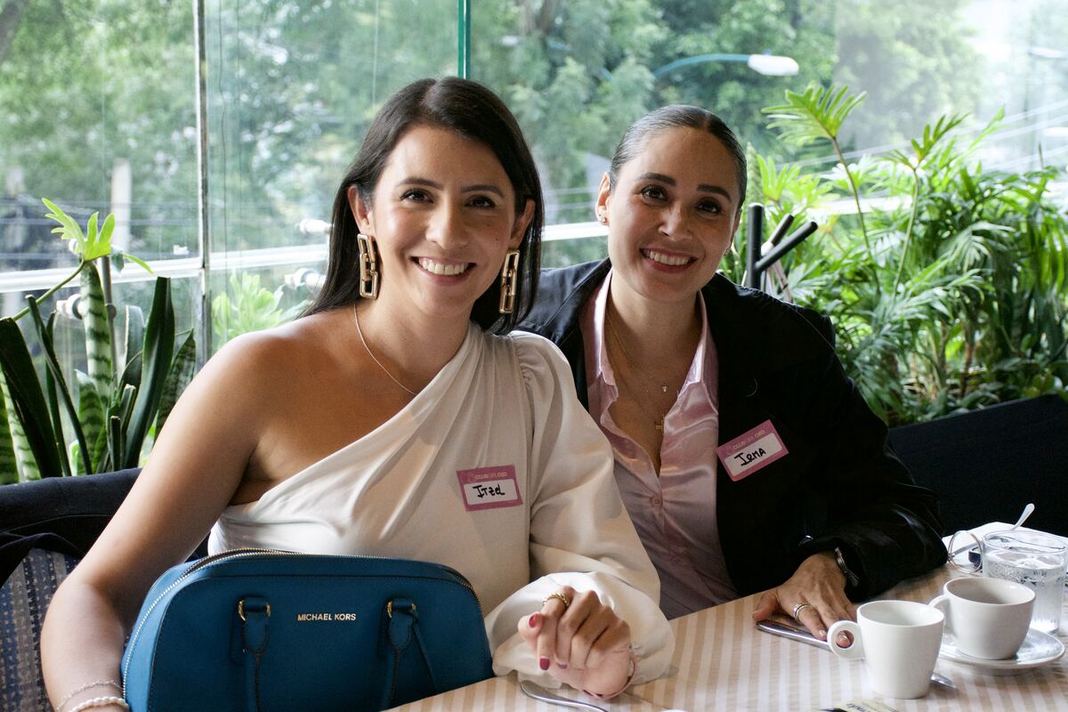 Emprendedoras posando en un Brunch de Club Girl CEO