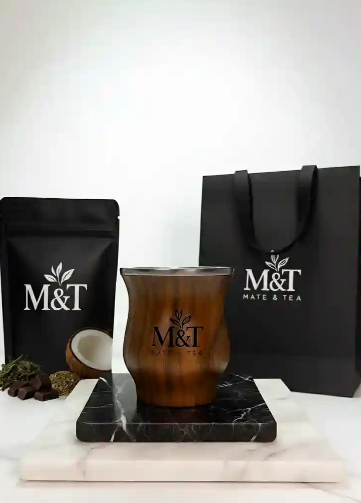 Set de regalo empresarial con mate grabado y accesorios – propuesta personalizada de Mate & Tea para empresas